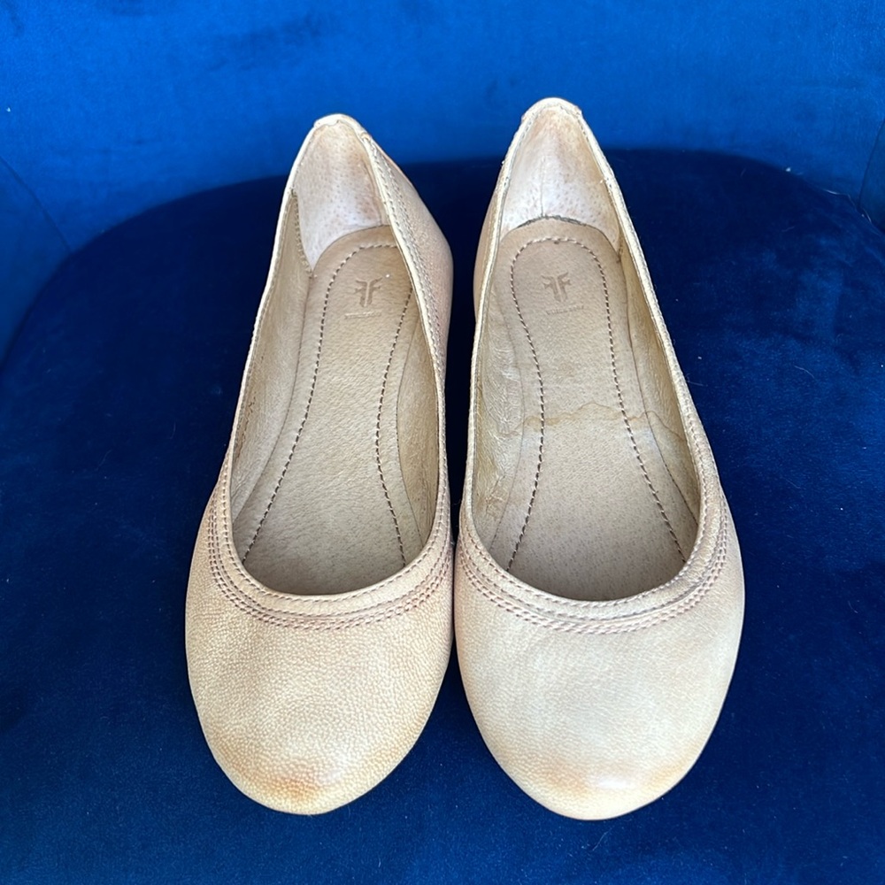 Frye Carson flats